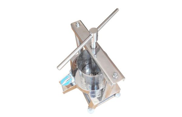 may-ep-nuoc-cot-dua-bang-tay-3 may-ep-nuoc-cot-dua-bang-tay-3